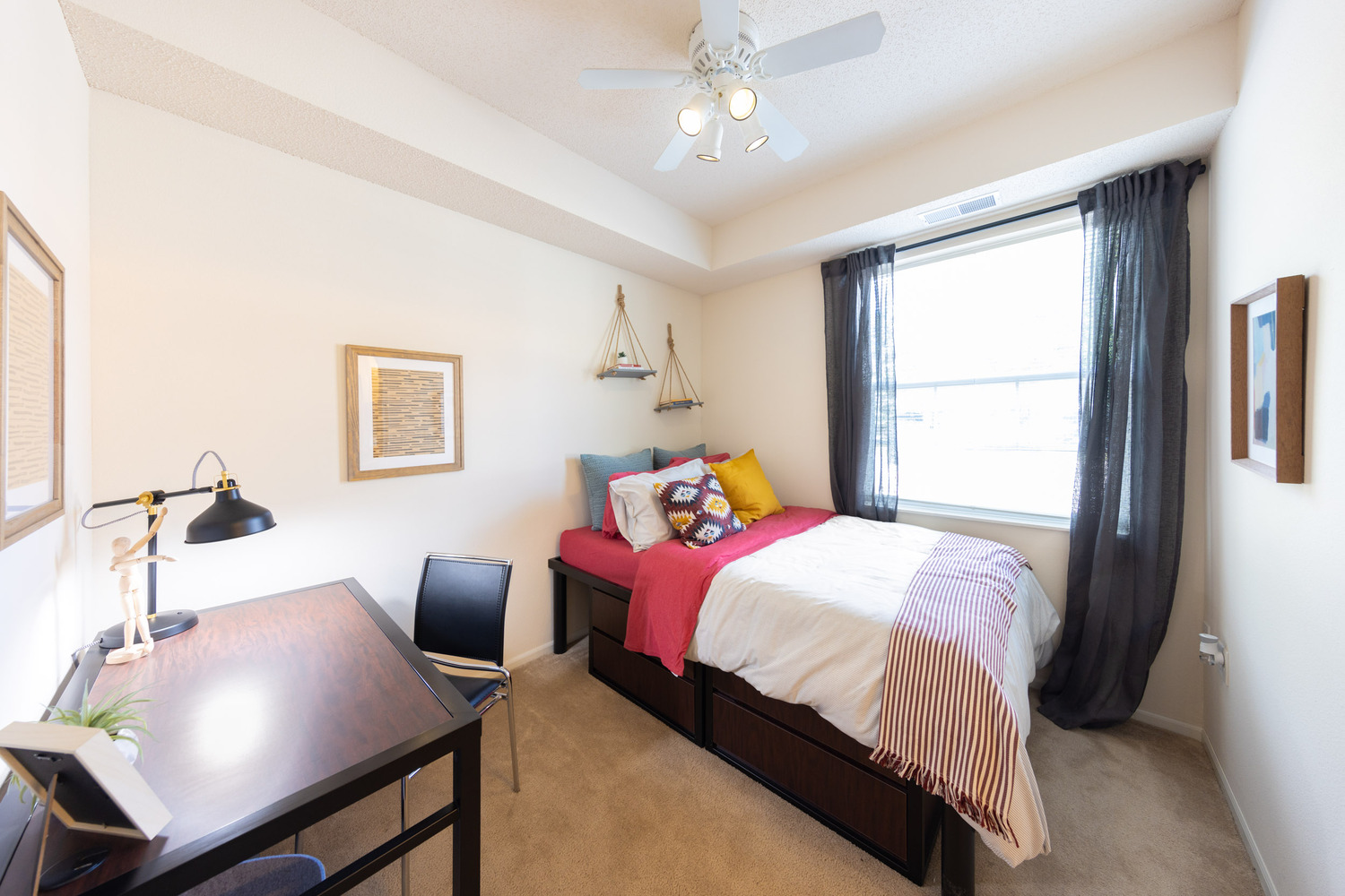 The Pavilion on Berry apartment with furnished bedroom